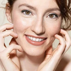 BB Cream Moisturising Tinted Cream With Amber Glow 30ml