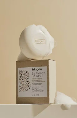 Be Gentle, Be Kind™ Aloe + Oat Milk Ultra Soothing 3-in-1 Cleansing Bar 104g