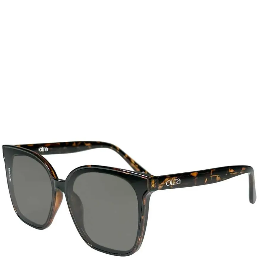 Betty Tortoise/Smoke