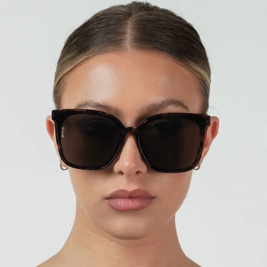 Betty Tortoise/Smoke