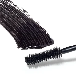 Beyond Lash Volumizing Mascara 8g