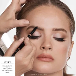 Brow Definer Ash Brown 0,2g