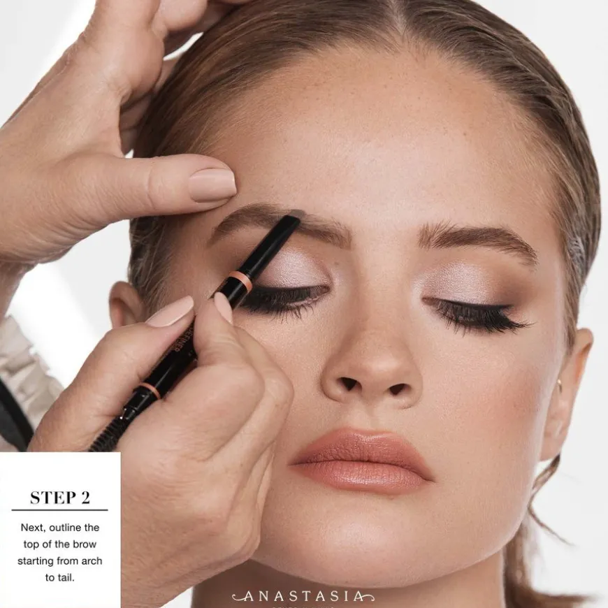 Brow Definer Ebony 0,2g