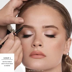 Brow Definer Soft Brown 0,2g