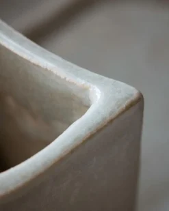 Brush and Soap Holder Datura Shellish Grey