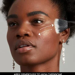 California Beamin Face & Body Liquid Highlighter Golden Glow 22ml