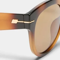 Capacious Tortoise With Brown Mono Lens