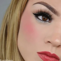 Cheek Kiss Cream Blush 140 Merlot Moment 6g