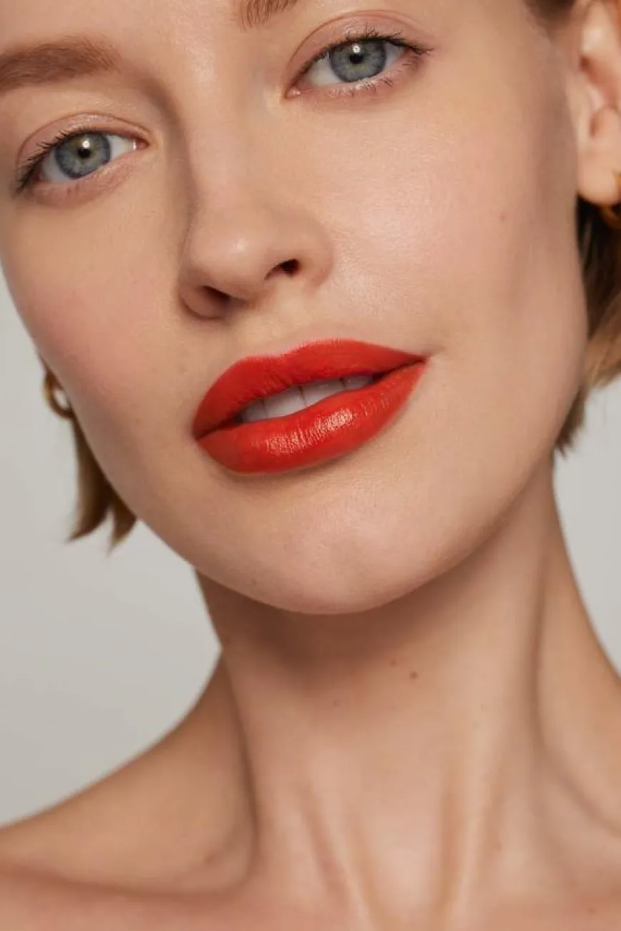 Colorluxe Hydrating Cream Lipstick Poppy 2g