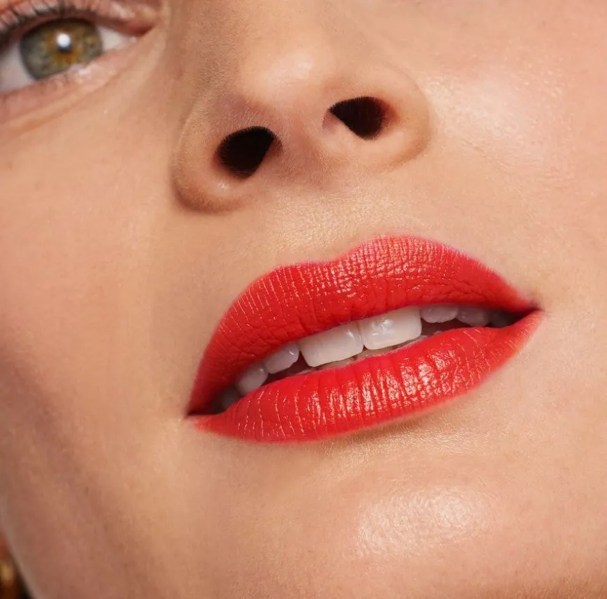 Colorluxe Hydrating Cream Lipstick Poppy 2g