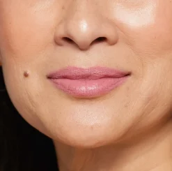 Colorluxe Hydrating Cream Lipstick Tutu 2g