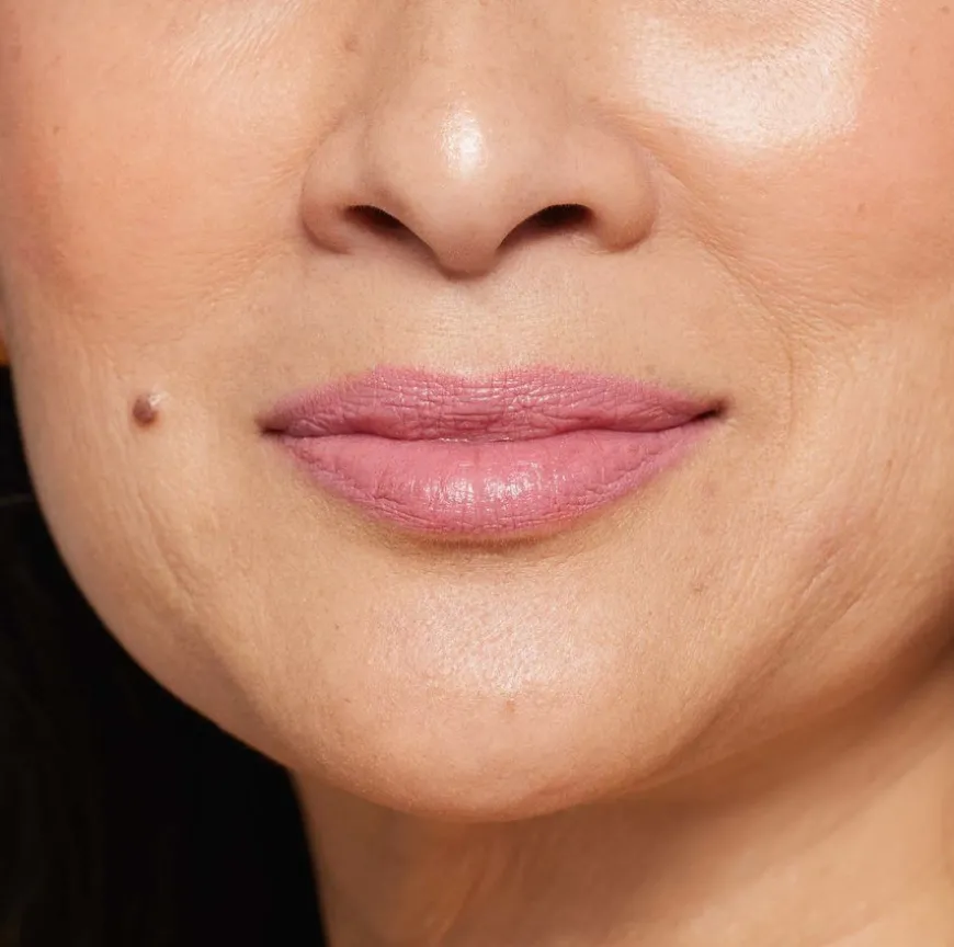 Colorluxe Hydrating Cream Lipstick Tutu 2g