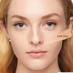 Complexion Rescue Brightening Concealer SPF25 Fair Opal 10ml