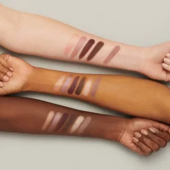 Connect In Colour Eye Shadow Palette Embedded In Burgundy 6,25g