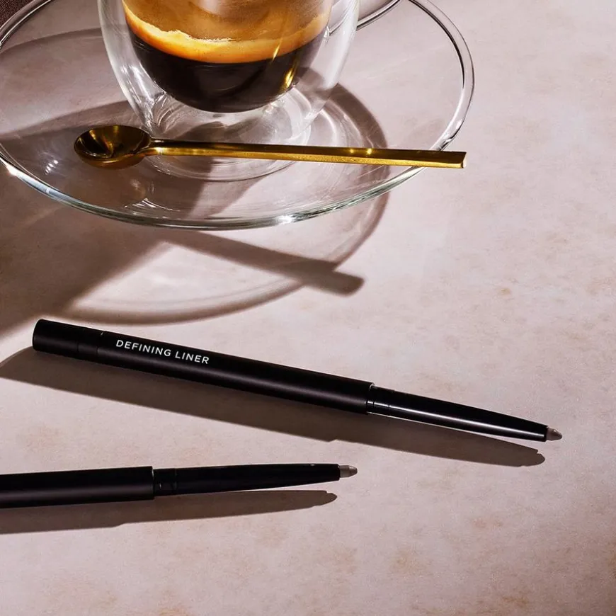 Defining Liner Brown 3g