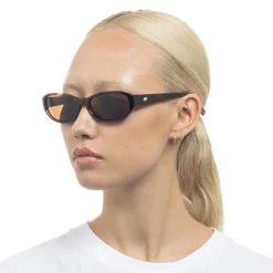 Don't Cha Tort With Brown Mono Lens