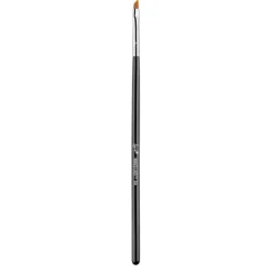 E06 Winged Liner™ Brush