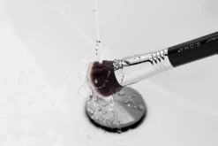 F80 Flat Kabuki™ Brush Chrome