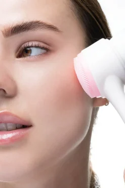 Facial Cleansing Brush