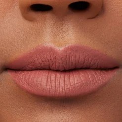 Full On Plumping Lipstick Matte Comin' Up Roses 4,2ml