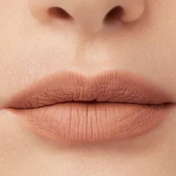 Full On Plumping Lipstick Matte Barely There 4,2ml