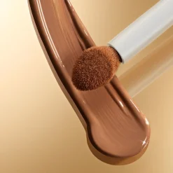 Futurist Soft Touch Brightening Skincare Concealer 5W Deep 6ml