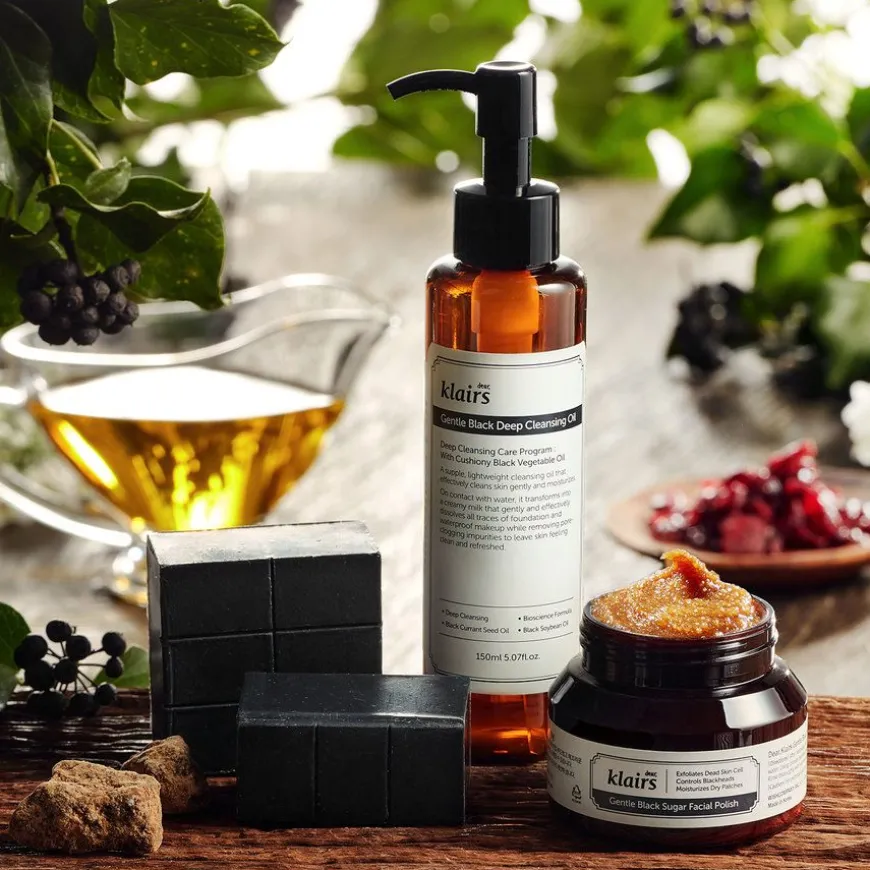 Gentle Black Sugar Facial Polish 110g