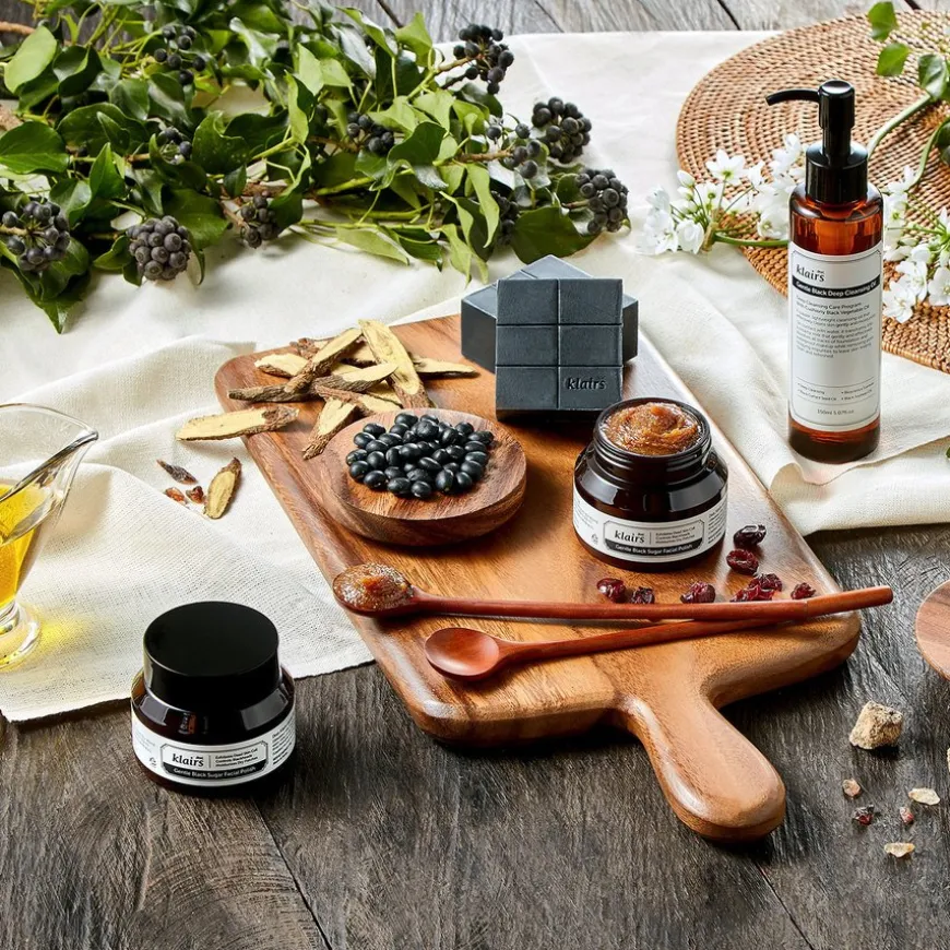 Gentle Black Sugar Facial Polish 110g