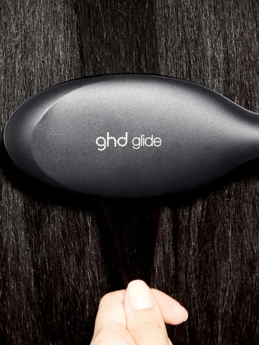 Glide Smoothing Hot Brush