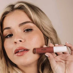 Glossy Lip Tint Plumping Tinted Lip Oil Sparkling Plum 34g