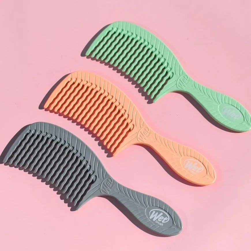 Go Green Detangling Comb Tea Tree Oil