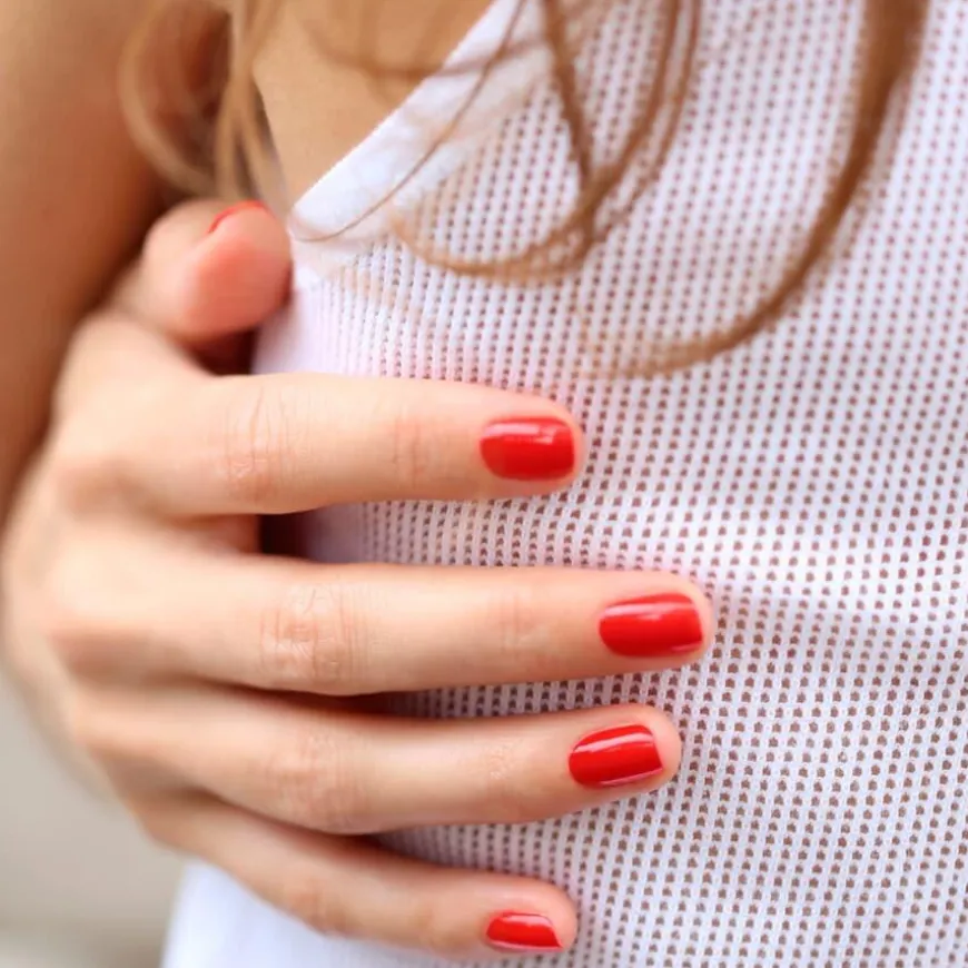 Green Nail Polish Poppy Red 15ml