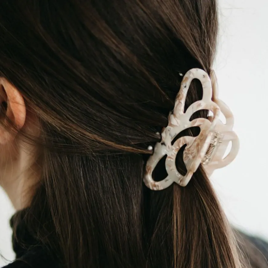 Hair Claw Judy Beige