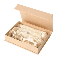 Heatless Curls in Mulberry Silk