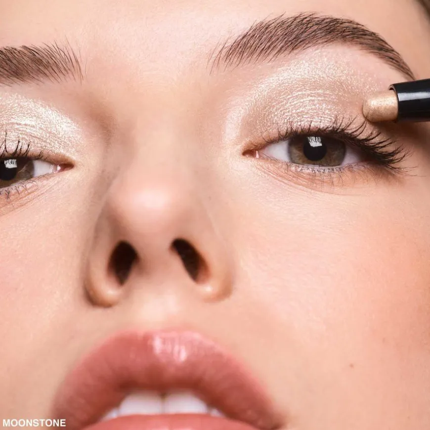 Long-Wear Cream Shadow Stick Moonstone 1,6g