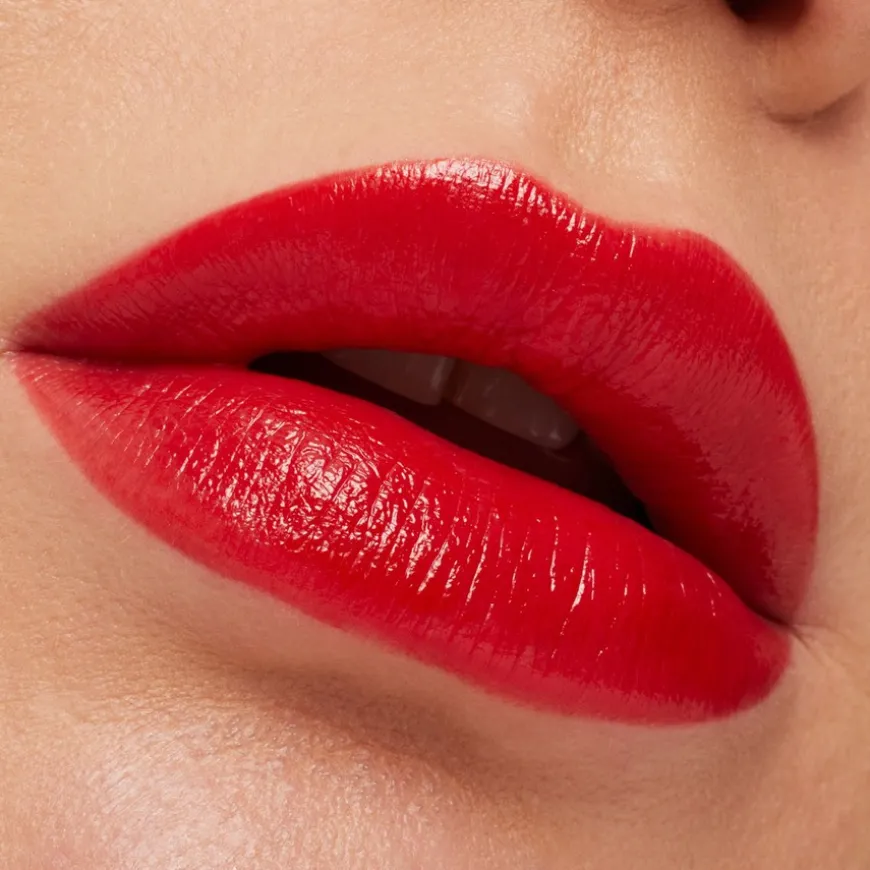 Macximal Sleek Satin Lipstick Left On Red 3g