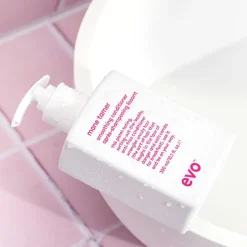 Mane Tamer Smoothing Conditioner 300ml