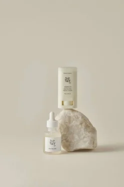 Matte Sun Stick Mugwort + Camelia SPF 50+ PA++++ 18g