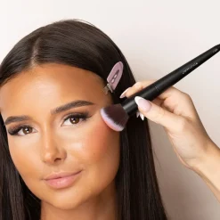 No. 7 Angled Blush Brush