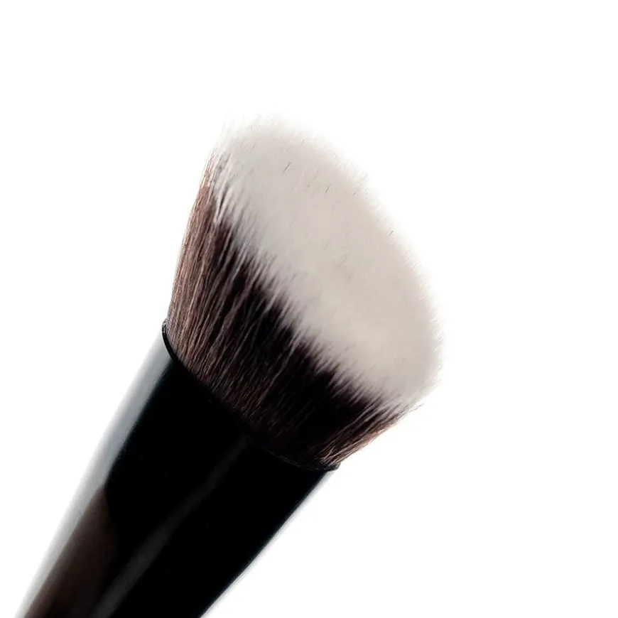 No. 9 Angled Flat Top Foundation Buffing Brush