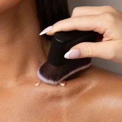 No. 24 Blending Face & Body Brush