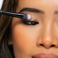 No. 18 Flat Eye Brush