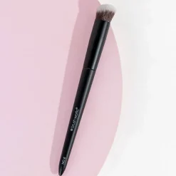 No. 8 Precise Angled Concealer Buffing Brush