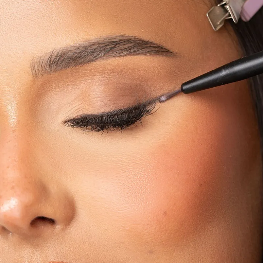 No. 23 Precise Liner Brush