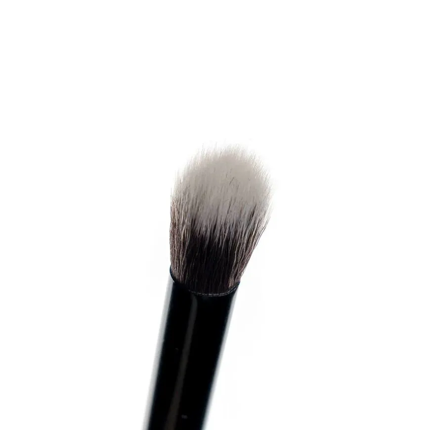 No. 16 Tapered Blending Eye Brush
