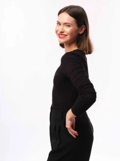 One-Step Hair Dryer And Styler