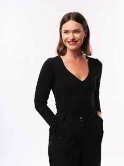 One-Step Hair Dryer And Styler