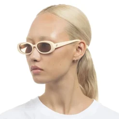 Outta Love Ecru With Light Brown Mono Lens