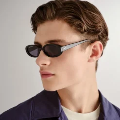 Outta Love Shiny Black With Smoke Mono Lens