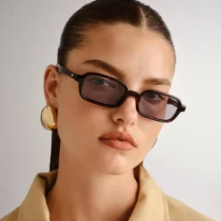 Pilferer Cherry Tort/Smoke Tint Lens